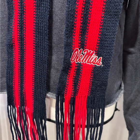Ole Miss knit red blue fringe scarf - Picture 8 of 8